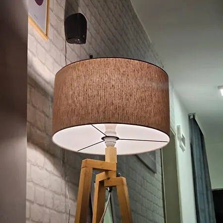 Lofty Living Squre